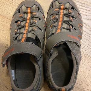 Merrell sandals, boys size 13